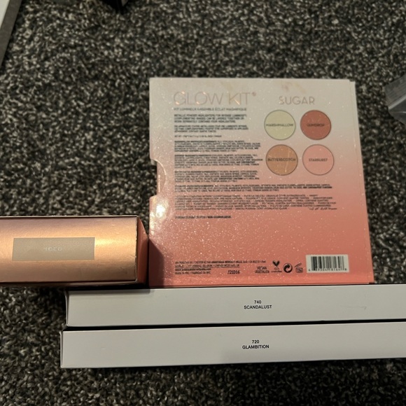 Assorted Makeup Collection - Picture 2 of 13